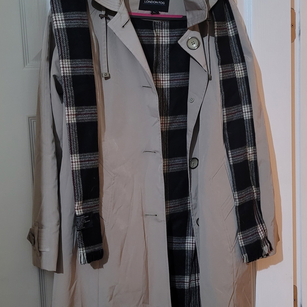 PS Size London Fog Women's Beige Trench Coat with Plaid Lining